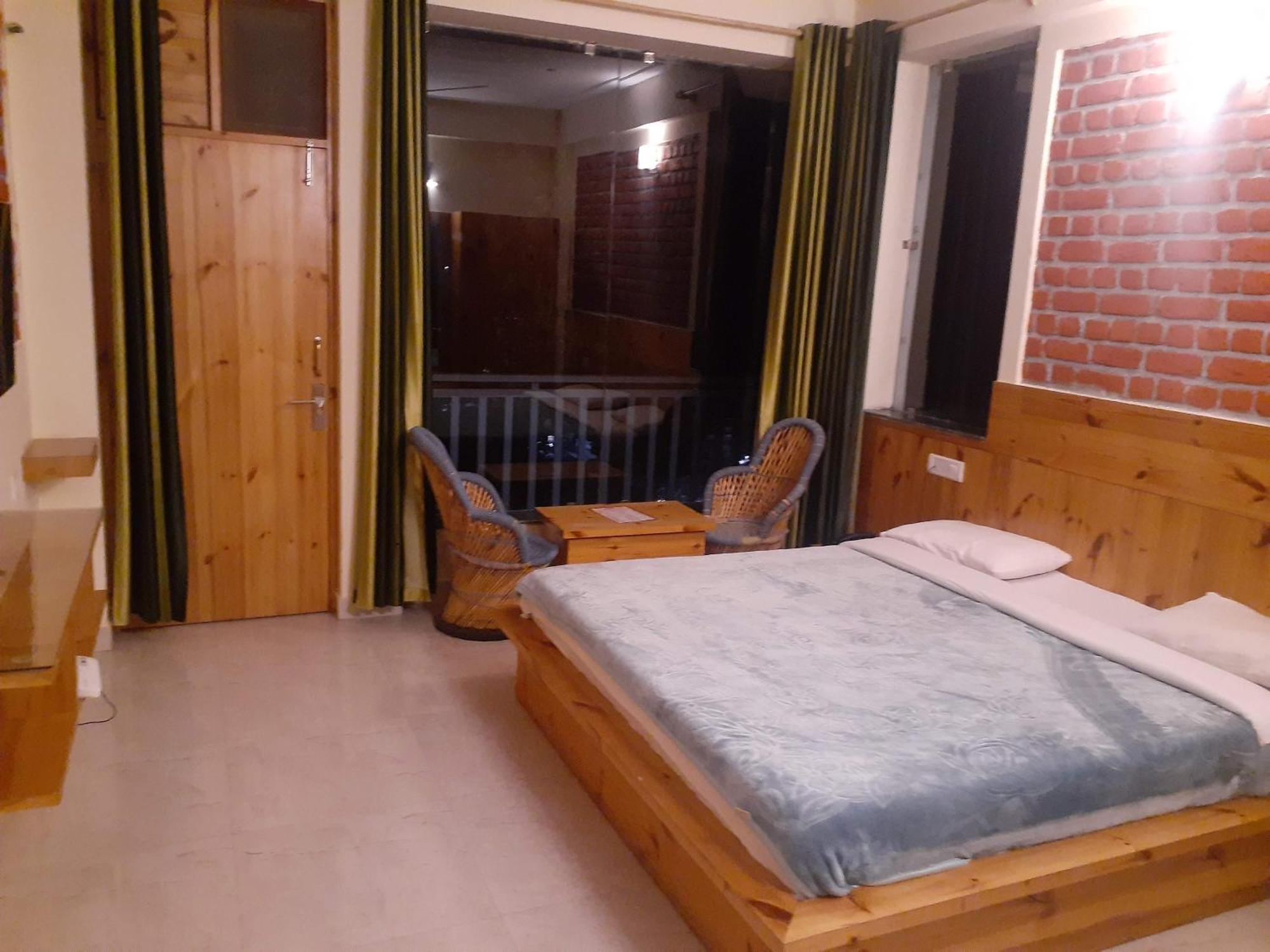 White Water Inn Mcleodganj Dharamshala Esterno foto